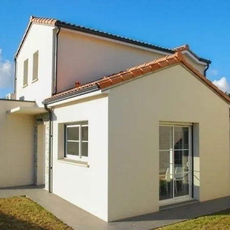 Nyaraló House De La Noe 1